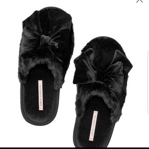 VS Velvet Bow Slippers in BLACK size small.